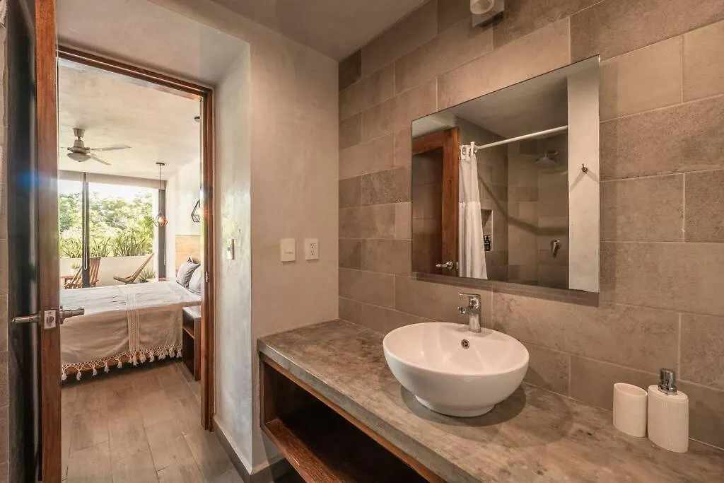 2Br, 2 Pools, Gym, 15Min From Beach Tulum